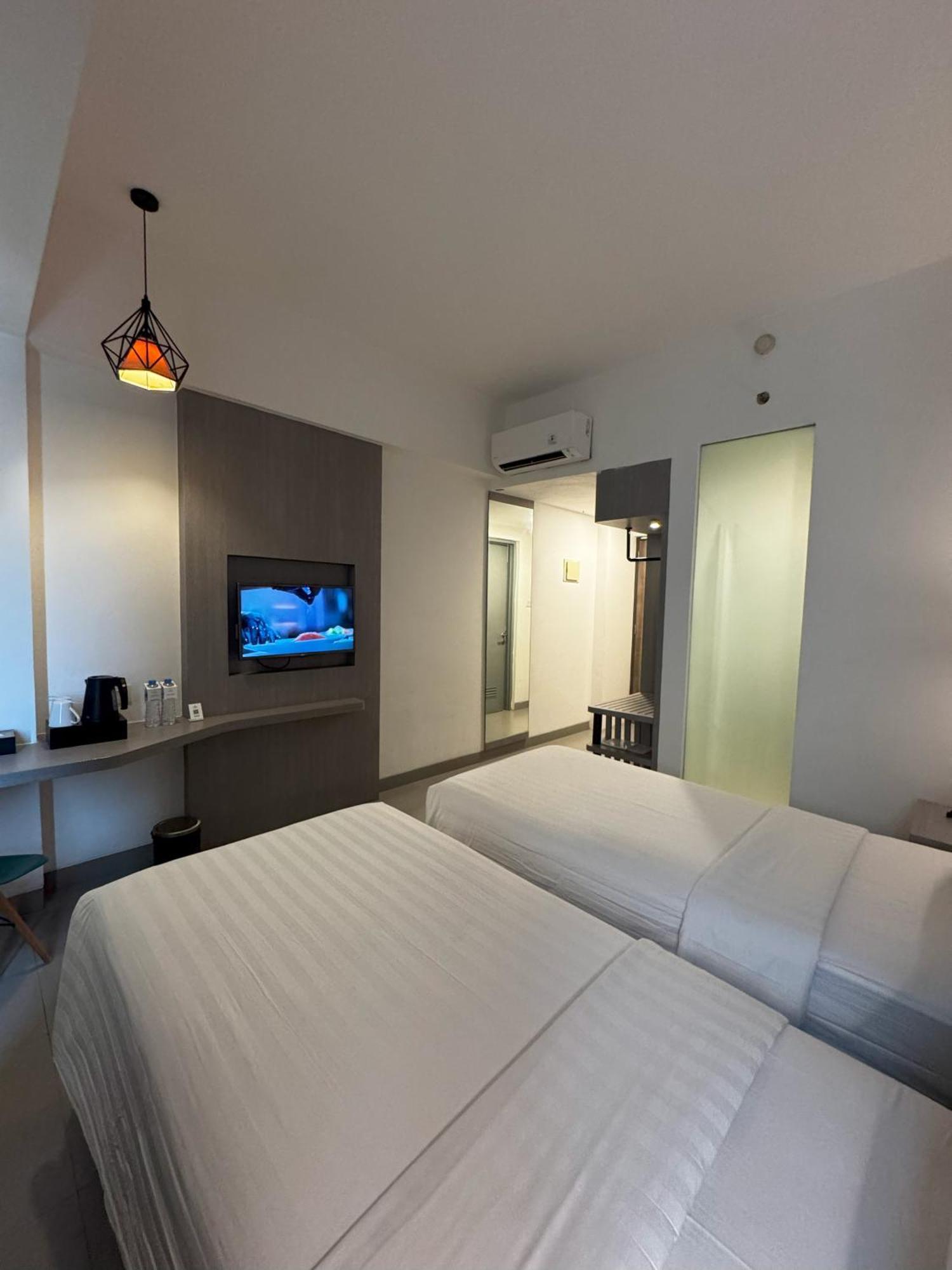 Laska Hotel Subang Exterior photo